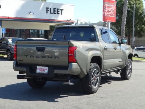 Used 2025 Toyota Tacoma TRD Sport image 13