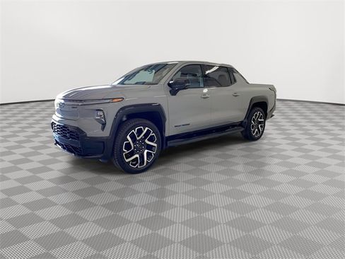 New 2025 Chevrolet Silverado EV RST image 6