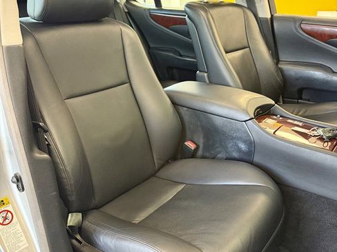 Used 2007 Lexus LS 460 image 16