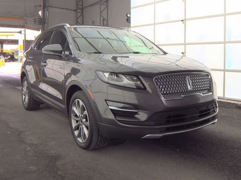 Used 2019 Lincoln MKC Select w/ Select Plus Package AWD/4WD image 6