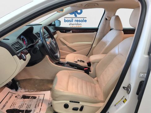 Used 2013 Volkswagen Passat TDI SEL Premium image 11