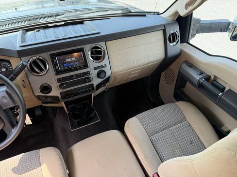 Used 2016 Ford F550 2WD Regular Cab Super Duty image 48