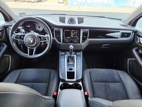 Used 2016 Porsche Macan S image 16