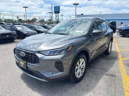 Used 2025 Ford Escape Active AWD/4WD image 4