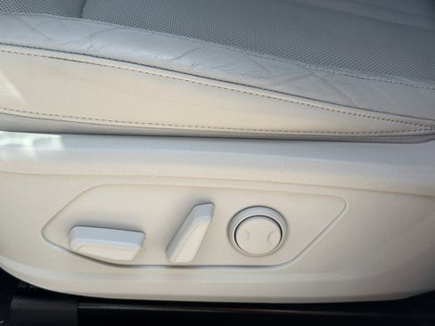 Used 2025 Cadillac CT5 Premium Luxury RWD image 34