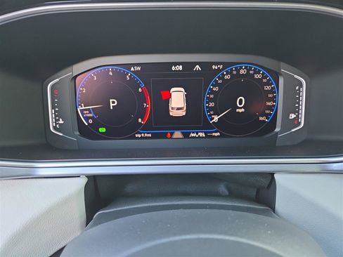 New 2025 Volkswagen Taos SEL image 20