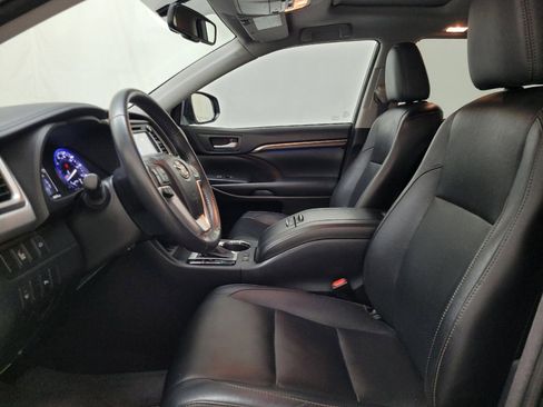Used 2014 Toyota Highlander Limited AWD/4WD image 17
