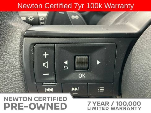Used 2023 Nissan Rogue S FWD image 27