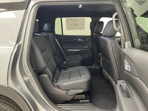 New 2026 Chevrolet Traverse LT w/ Driver Confidence Package AWD/4WD image 14