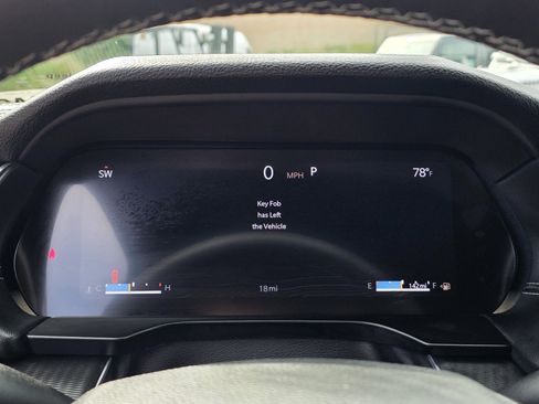 New 2025 Jeep Grand Cherokee Altitude image 16