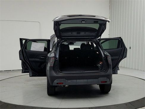 New 2026 Nissan Kicks SR image 14