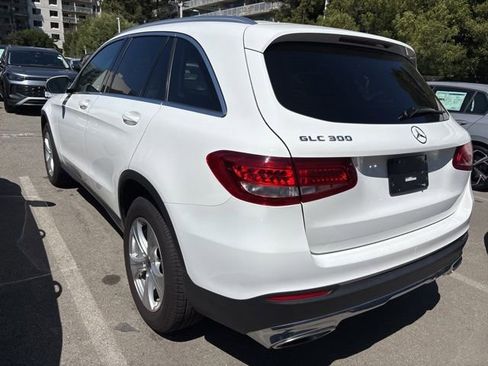 Used 2018 Mercedes-Benz GLC 300 image 4