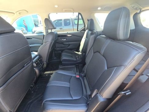Certified 2024 Honda Pilot EX-L image 9