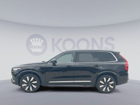 Used 2023 Volvo XC90 T8 Ultimate w/ Protection Package Premier AWD/4WD image 2