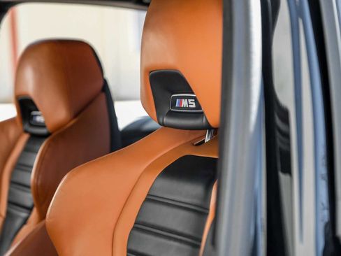 Used 2023 BMW M5 image 31