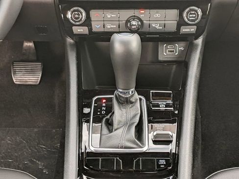 New 2026 Jeep Compass Latitude AWD/4WD image 15