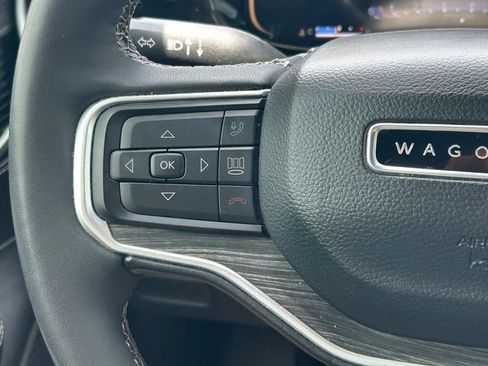 Used 2024 Jeep Wagoneer L Series II w/ Flexible Seating Group AWD/4WD image 41