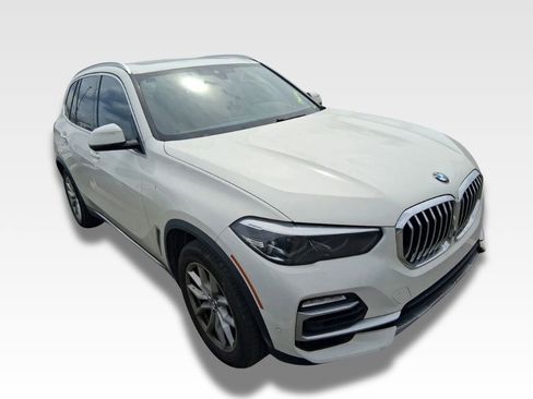 Used 2020 BMW X5 sDrive40i w/ Premium Package image 2
