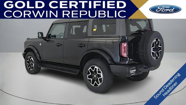 Used 2025 Ford Bronco Outer Banks AWD/4WD image 7