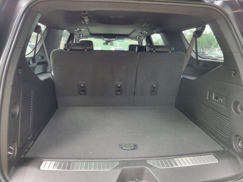 Used 2024 GMC Yukon XL Denali image 7