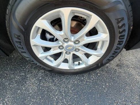 Used 2018 Chevrolet Equinox LT w/ Sun & Infotainment Package AWD/4WD image 17