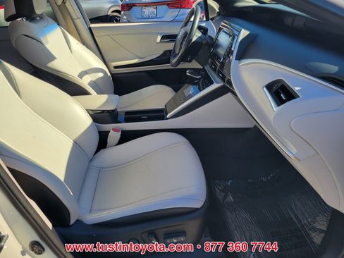 Certified 2018 Toyota Mirai image 14