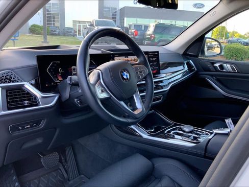 Used 2025 BMW X7 xDrive40i AWD/4WD image 18