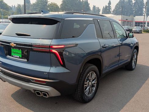 Used 2024 Chevrolet Traverse LT w/ Enhanced Driving Package FWD image 6