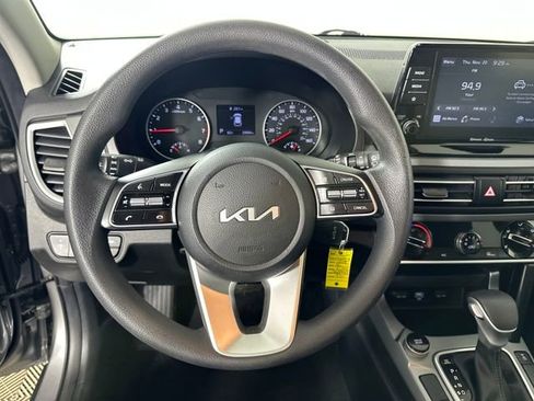 Used 2023 Kia Seltos LX image 14
