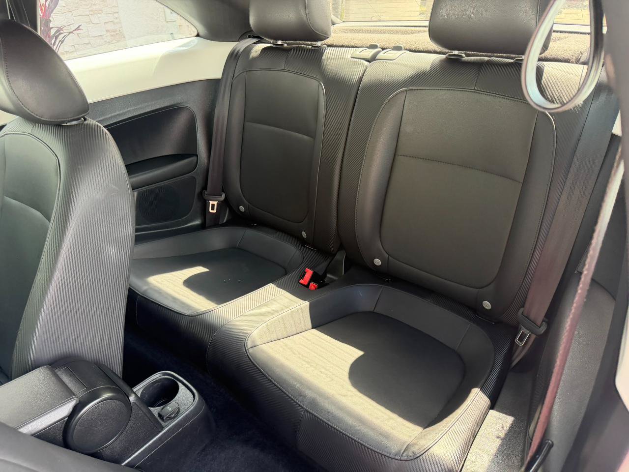 Used 2013 Volkswagen Beetle 2.5 FWD image 32
