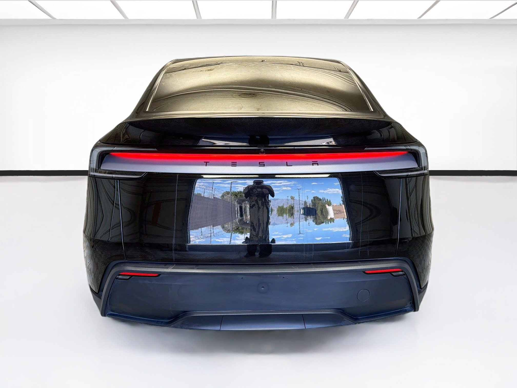 Used 2026 Tesla Model Y 2WD image 5