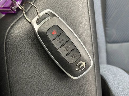 Used 2025 Nissan Versa SV image 47