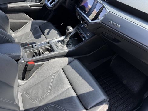 Used 2020 Audi Q3 2.0T Premium Plus w/ Premium Plus Package image 30