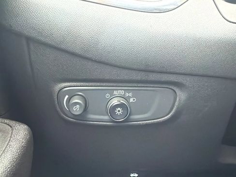 Used 2022 Chevrolet Equinox LT image 15