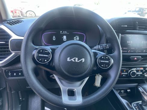 Used 2025 Kia Soul LX w/ LX Technology Package image 28