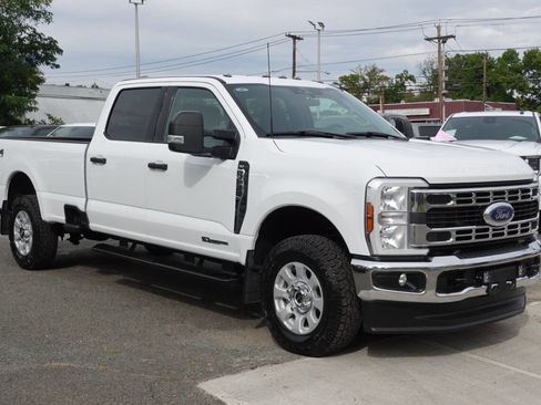 Used 2024 Ford F250 XLT image 4