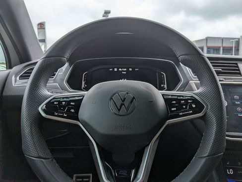 Used 2024 Volkswagen Tiguan SEL R-Line AWD/4WD image 27