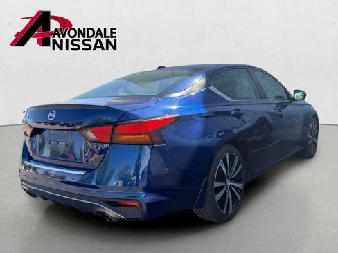 Used 2019 Nissan Altima 2.5 SR FWD image 3