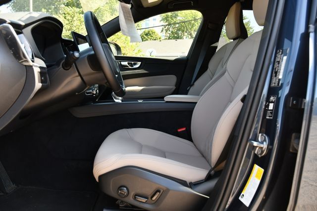 Used 2026 Volvo XC60 B5 Plus AWD/4WD image 11