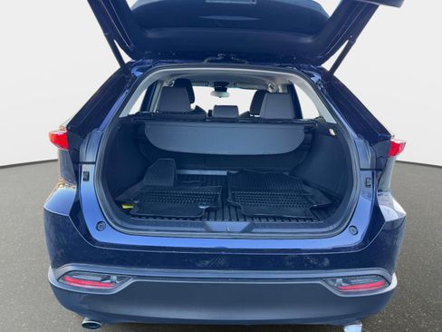 Certified 2023 Toyota Venza LE image 10