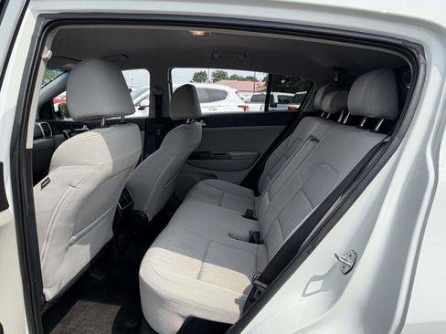 Used 2020 Kia Sportage LX AWD/4WD image 25