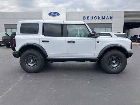 Used 2025 Ford Bronco Badlands image 7