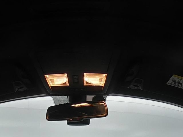 Used 2022 Dodge Challenger R/T Scat Pack RWD image 32