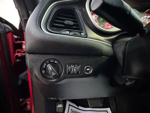 Used 2015 Dodge Challenger SRT w/ Technology Group image 13