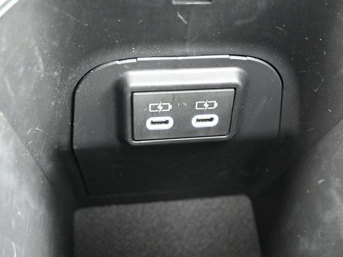 Used 2023 Toyota RAV4 Limited AWD/4WD image 15
