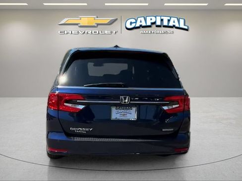 Used 2023 Honda Odyssey Touring image 4