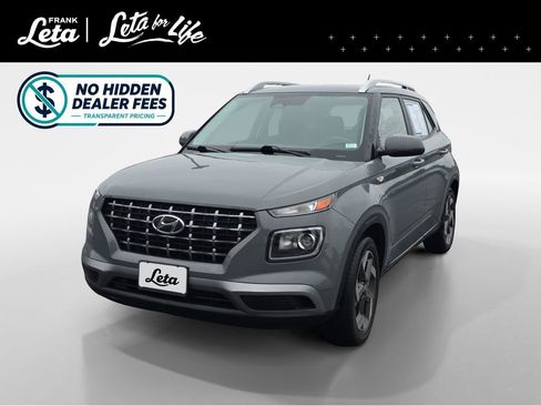 Used 2023 Hyundai Venue SEL w/ Cargo Package FWD image 1