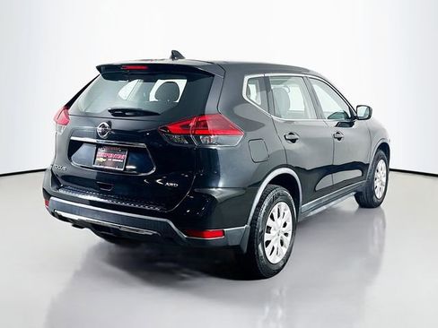 Used 2018 Nissan Rogue S image 6