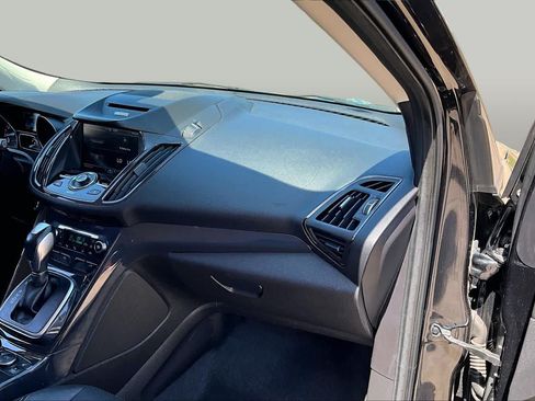 Used 2014 Ford Escape Titanium FWD image 17