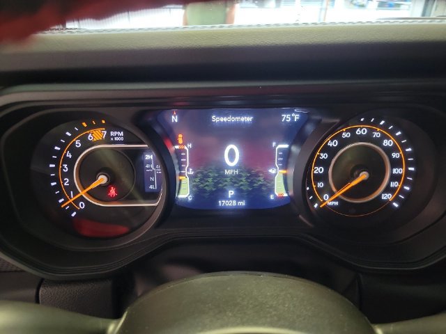 Used 2024 Jeep Wrangler Unlimited Rubicon AWD/4WD image 15